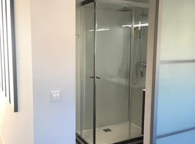 Loft Duplex Neuf 65m2 דירה *